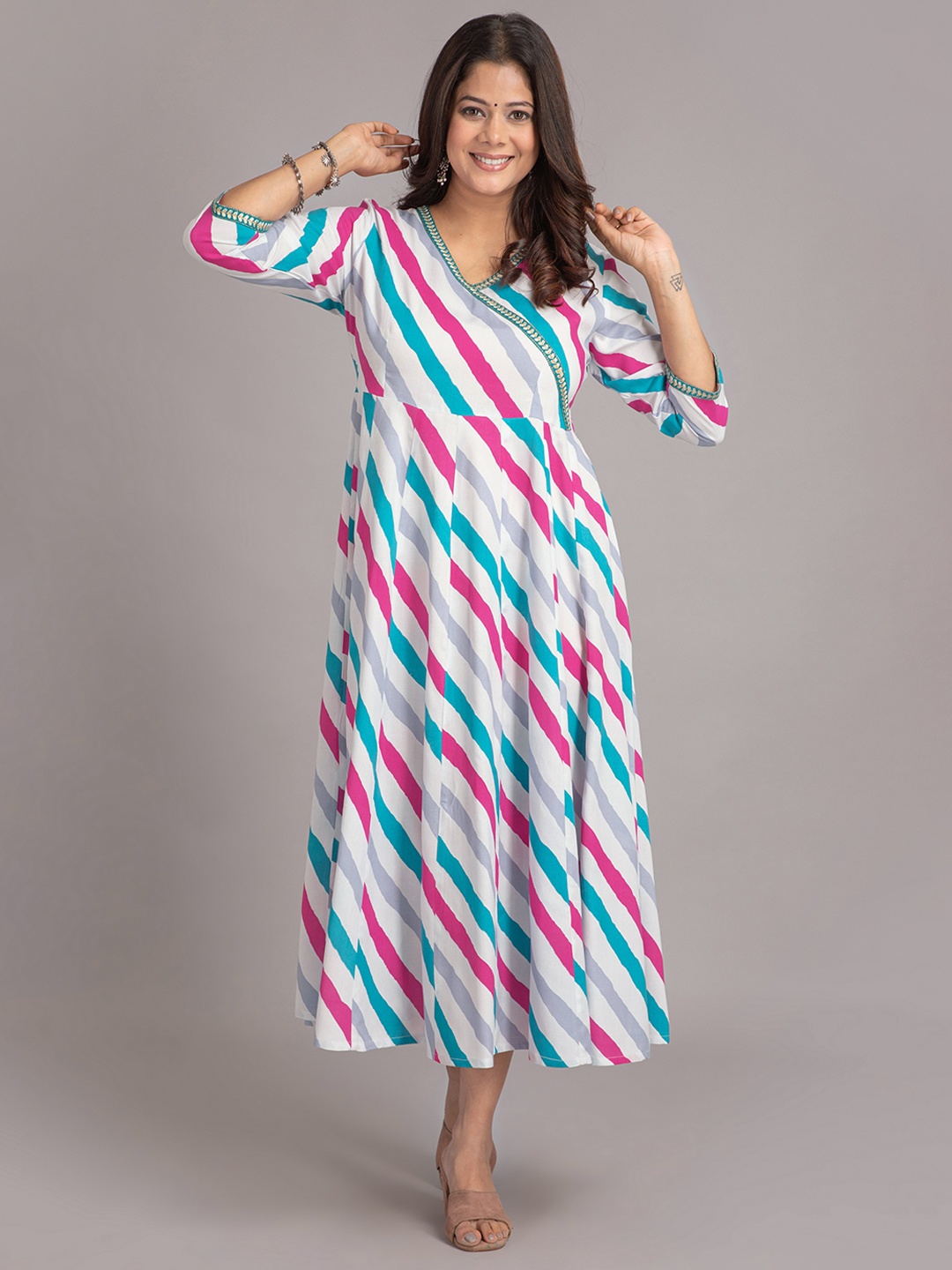

SUTI V-Neck Striped Gotta Patti Anarkali Kurta, Blue