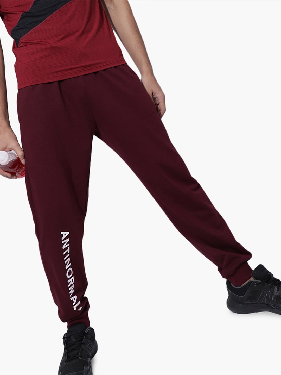 

Virgio Men Slim-Fit Mid-Rise Joggers, Burgundy