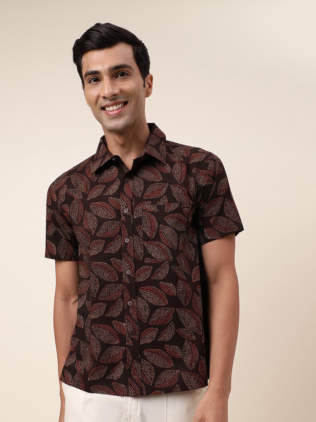 

Fabindia Floral Printed Spread Collar Cotton Casual Shirt, Brown