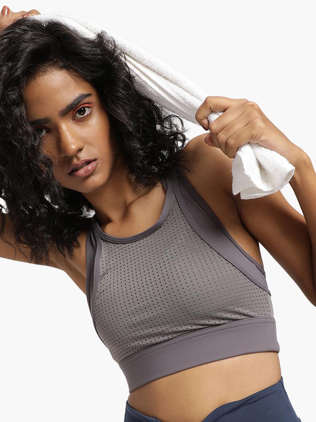 

Virgio Self Design Full Coverage Underwired Lightly Padded Sports Bra With All Day Comfort, Grey