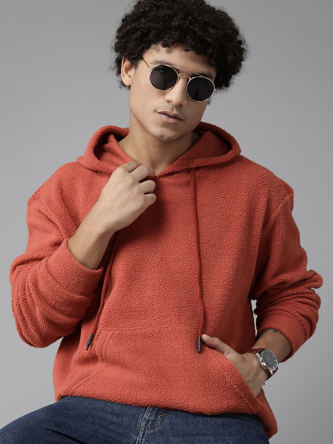 

Roadster Men Hooded Sweatshirt, Rust