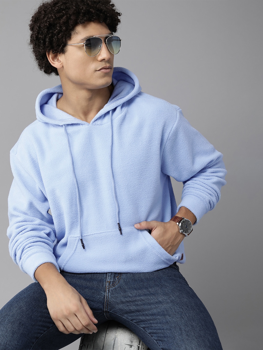 

Roadster Men Hooded Sweatshirt, Blue