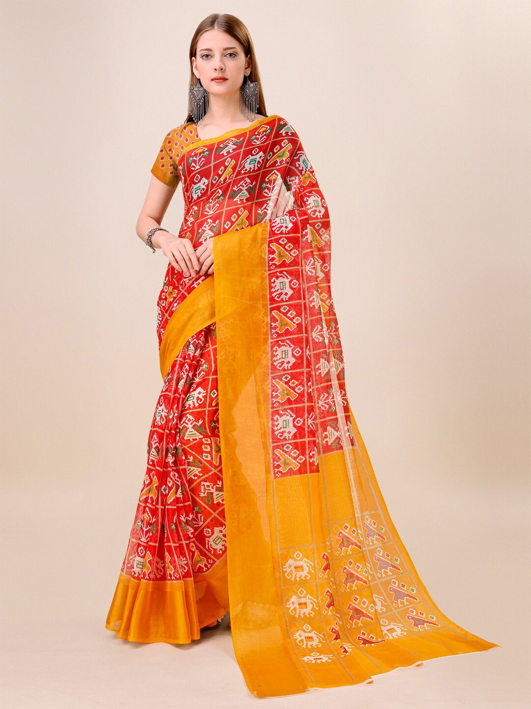 

Dori Ethnic Motifs Printed Silk Cotton Saree, Red