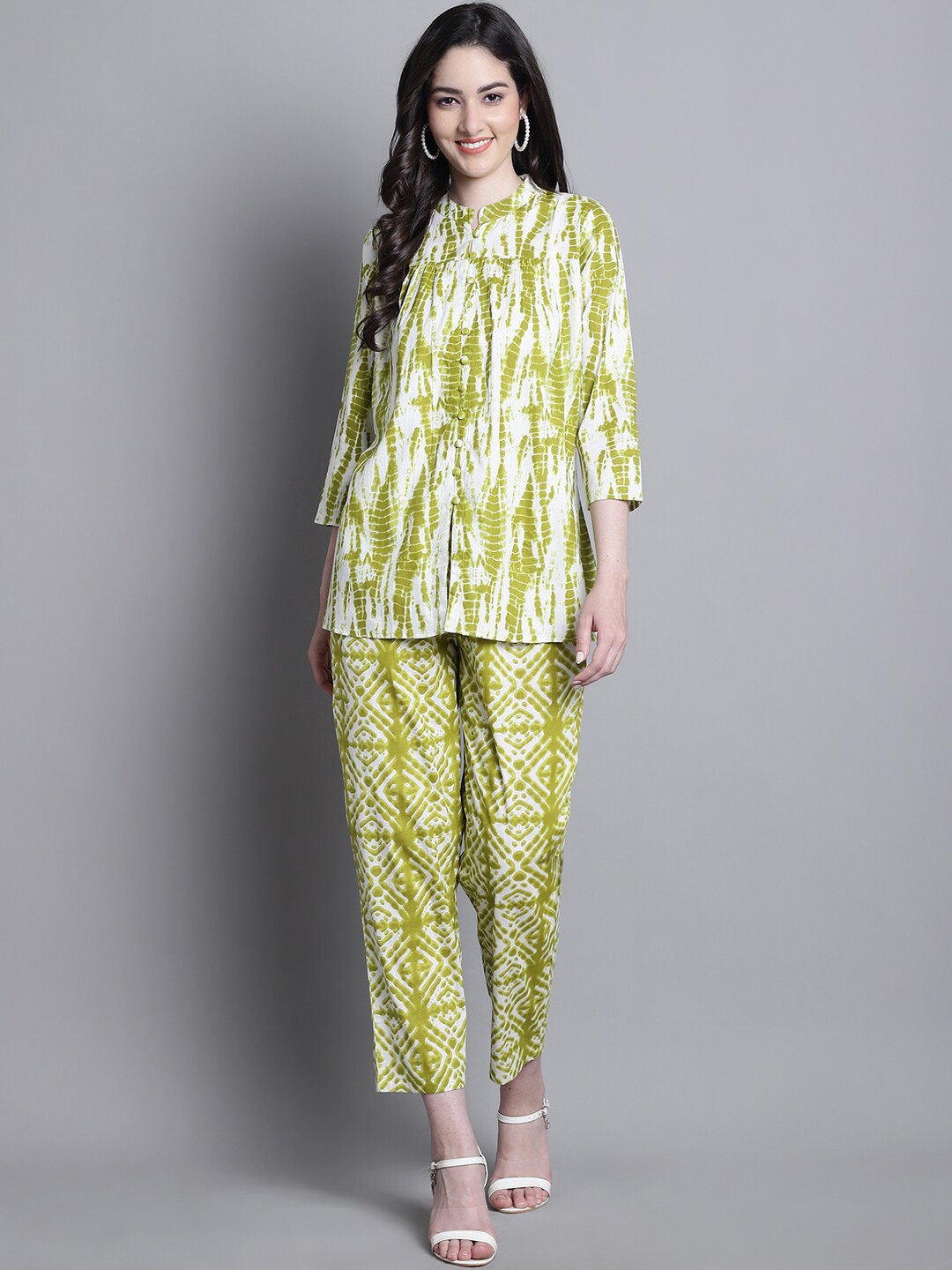 

Prakrti Green Tie & Dye Pure Cotton Longline Top & Trousers