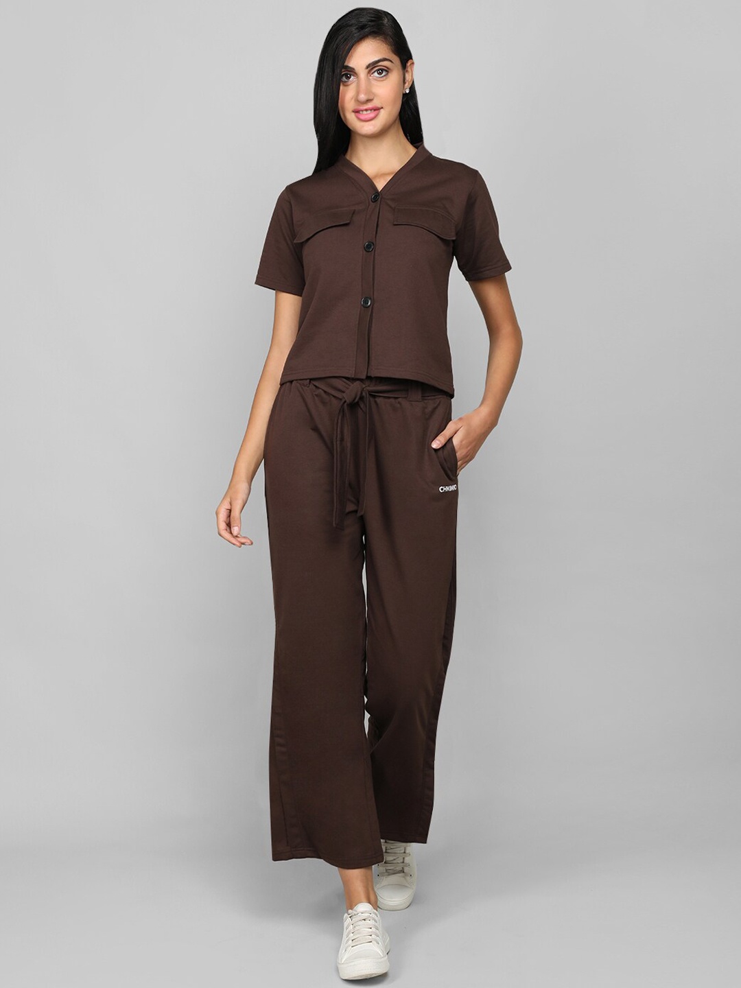 

CHKOKKO V-Neck Shirt With Trousers, Coffee brown