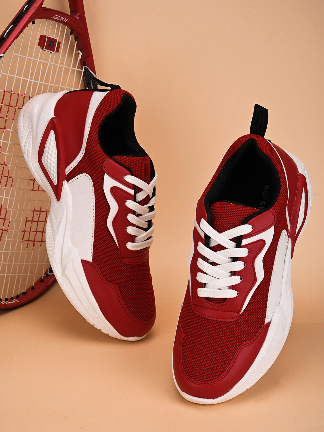 

Mast & Harbour Men White & Red Textured Contrast Sole Sneakers