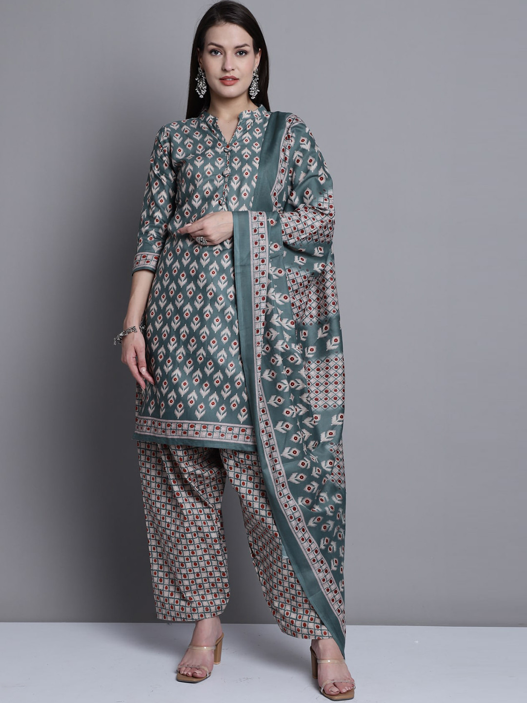 

Rajnandini Ethnic Motifs Printed Mandarin Collar Straight Kurti & Salwar With Dupatta, Grey