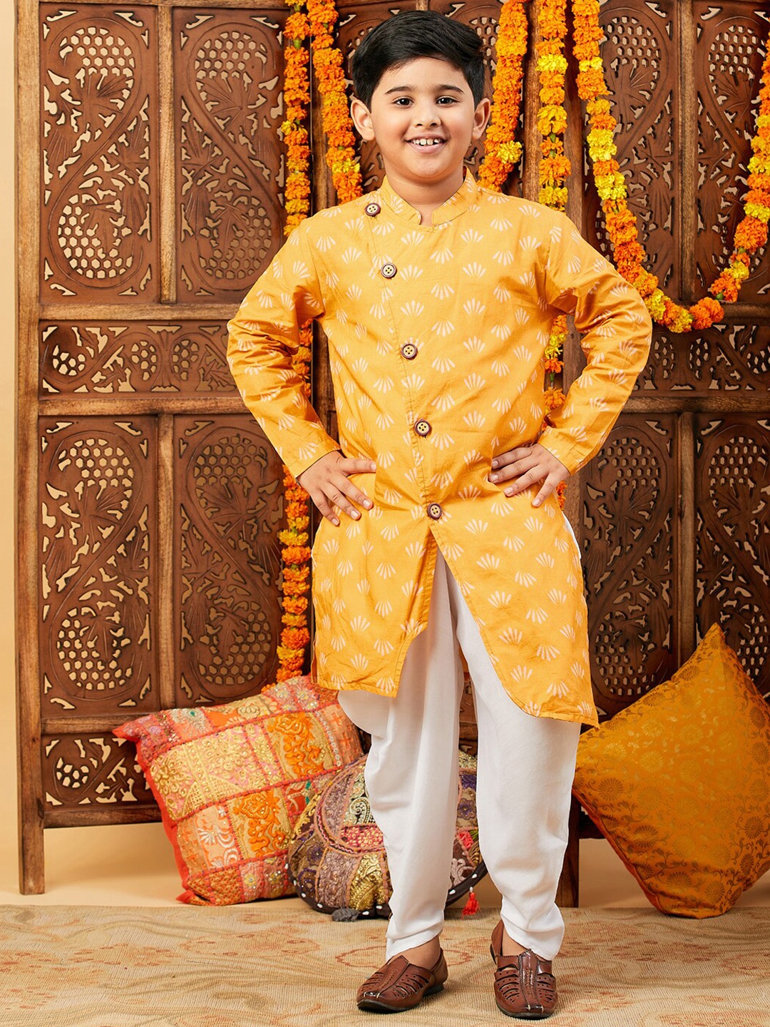 

Stylo Bug Boys Floral Printed Angrakha Straight Kurta With Dhoti Pants, Yellow