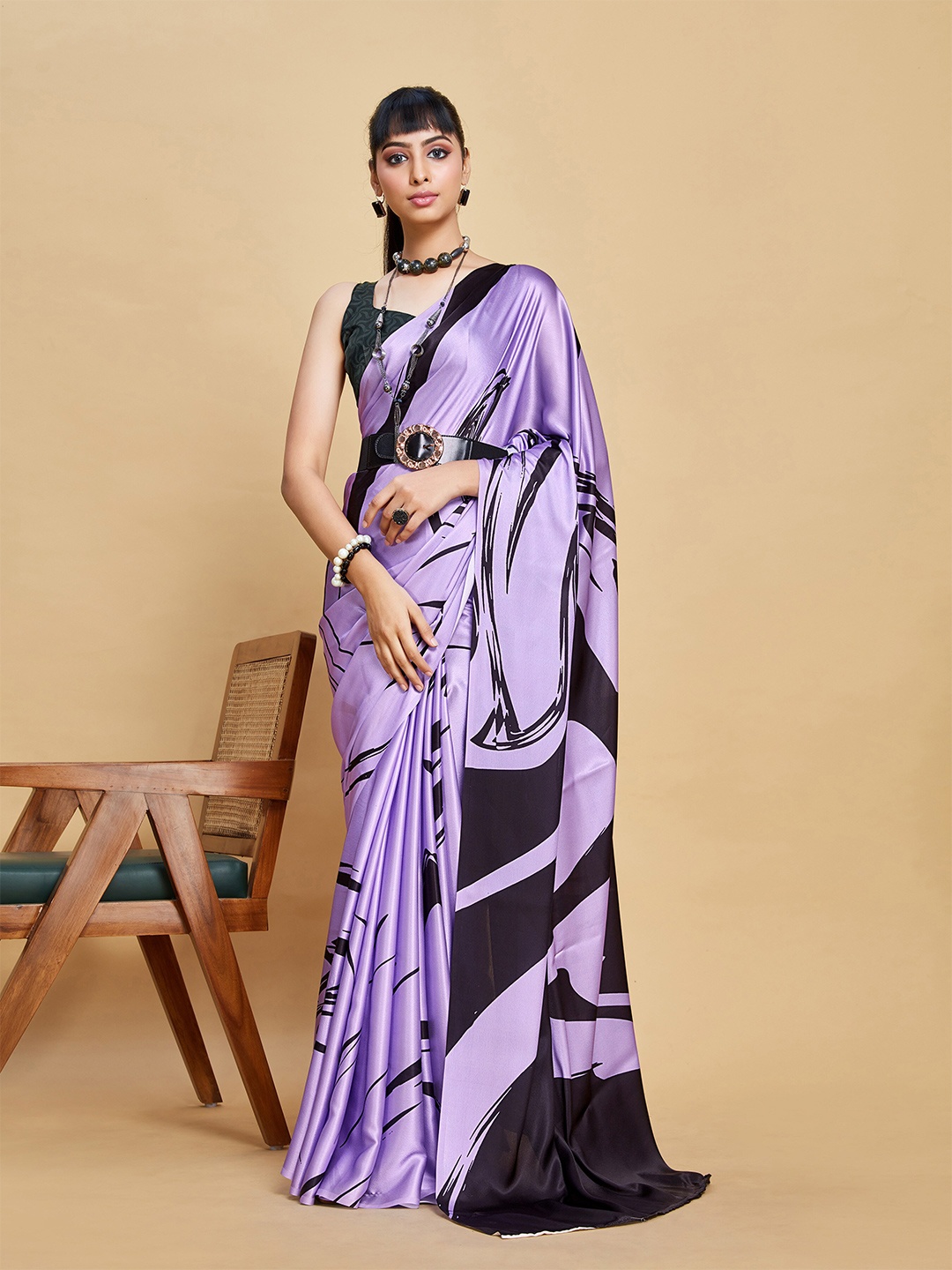 

Sangria Vilot Abstract Printed Satin Saree, Violet