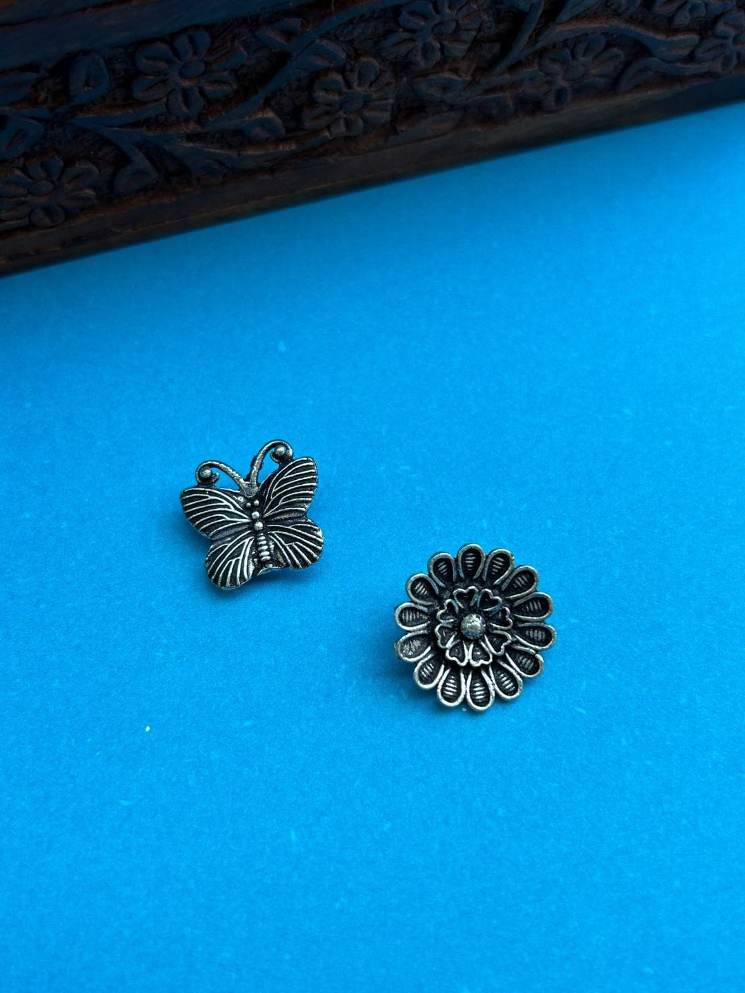 

FIROZA Set Of 2 Oxidised Stud Nosepins, Silver