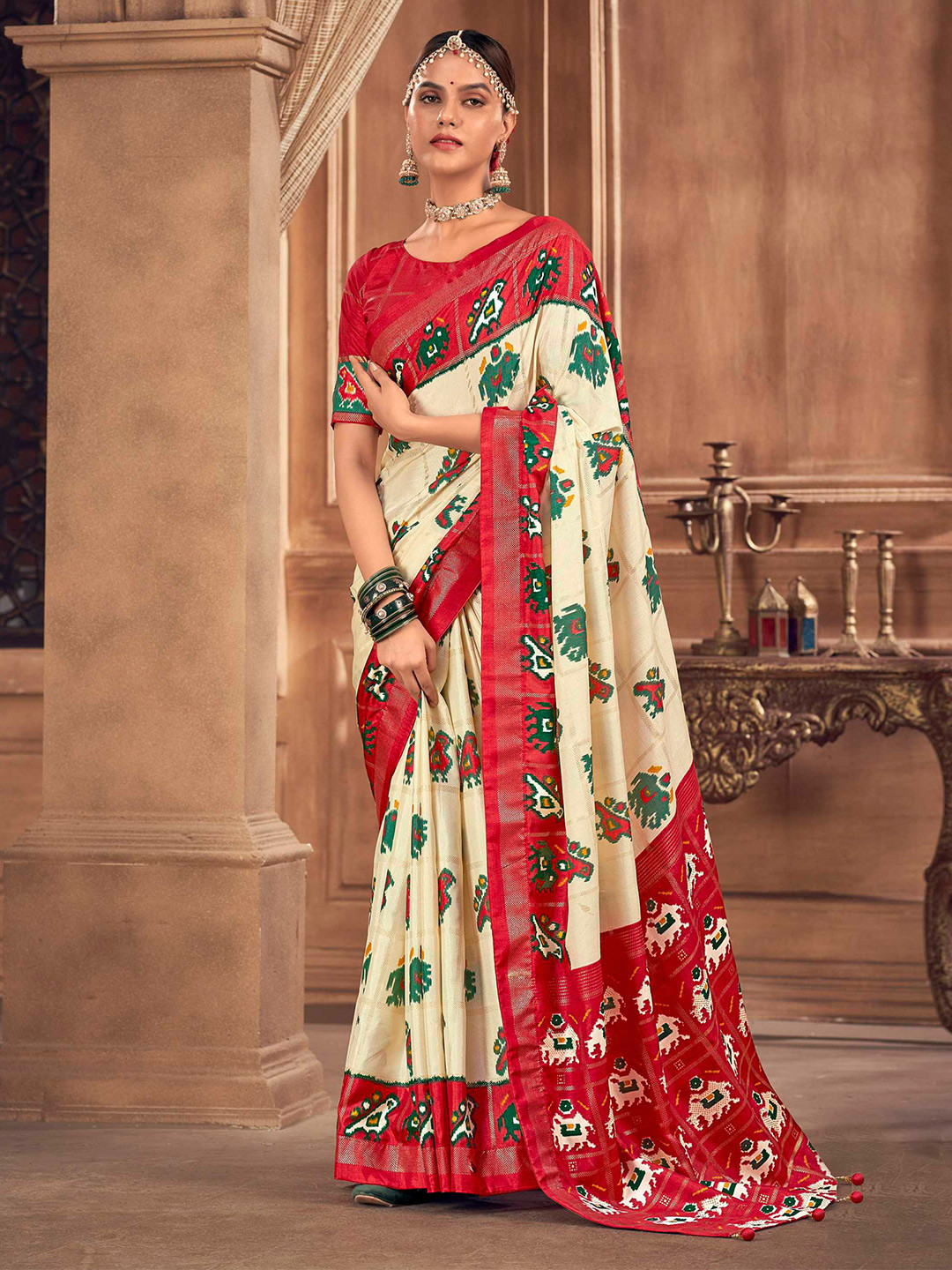 

Mitera Off White Ethnic Motifs Woven Design Patola Saree
