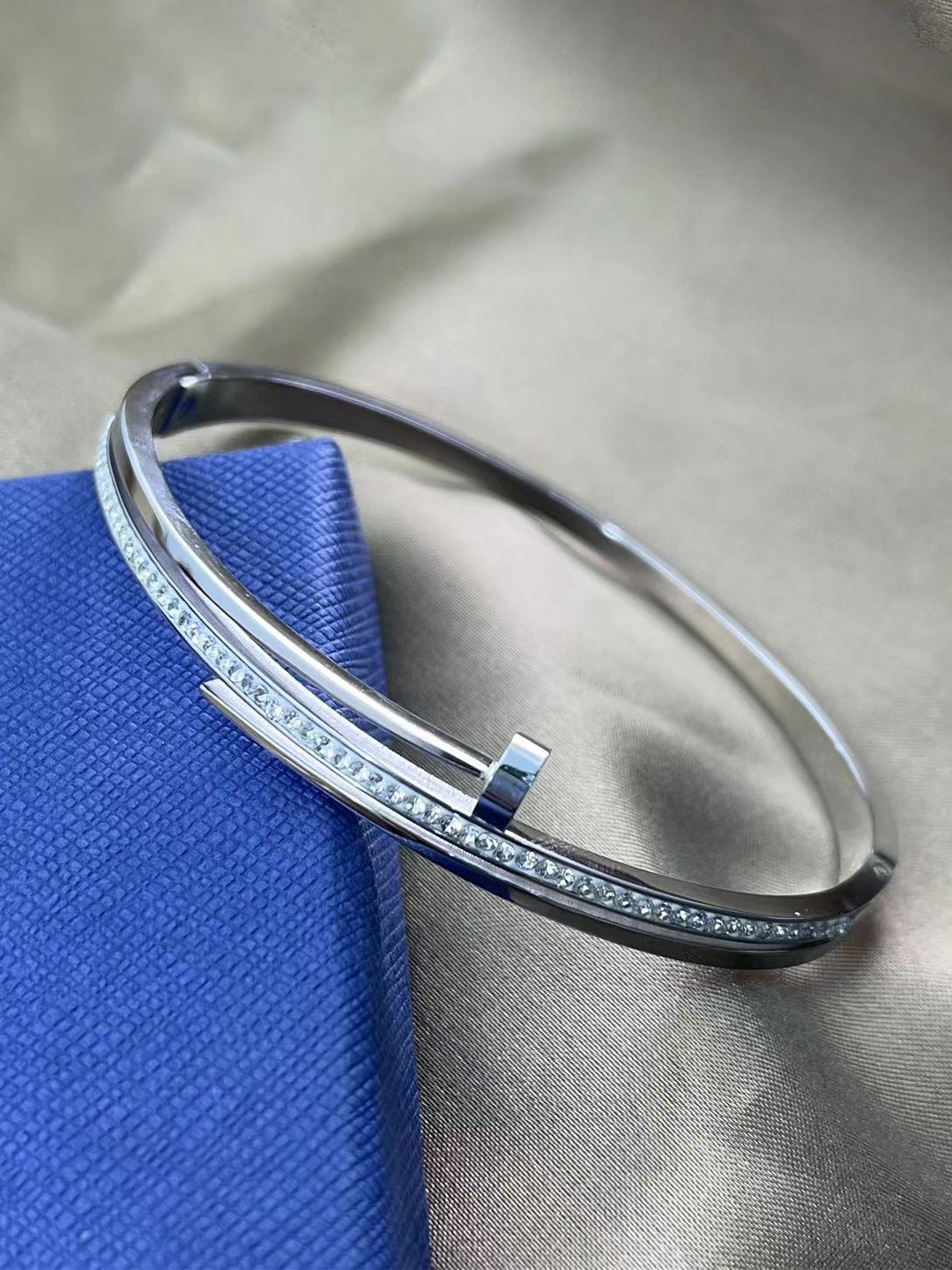 

MYKI Cubic Zirconia Silver-Plated Kada Bracelet