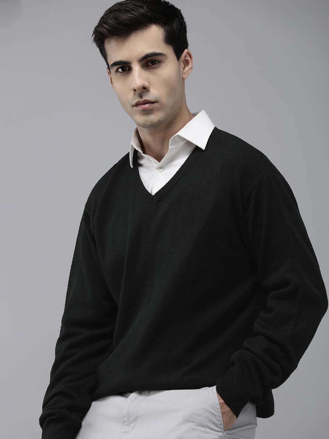 

Park Avenue Men Solid Pullover, Black