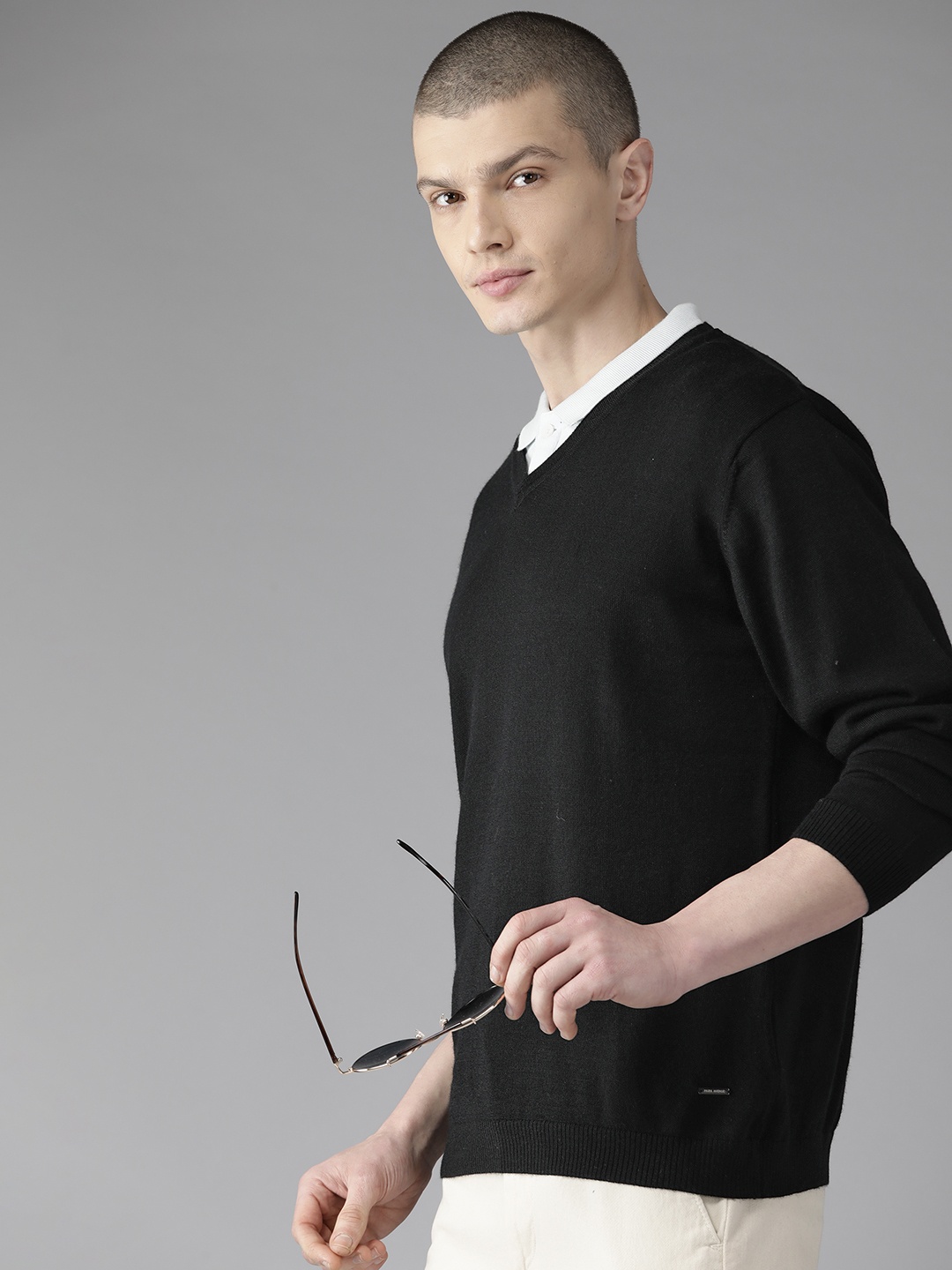 

Park Avenue V-Neck Pullover, Black