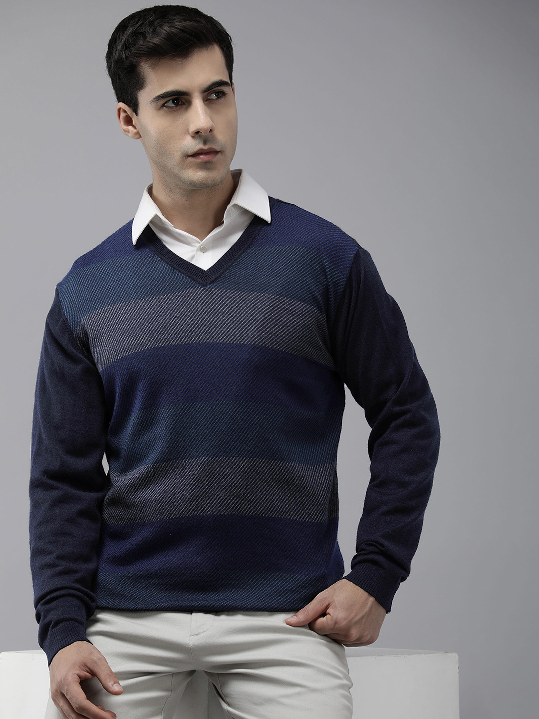 

Park Avenue V-Neck Striped Pullover Sweaters, Blue