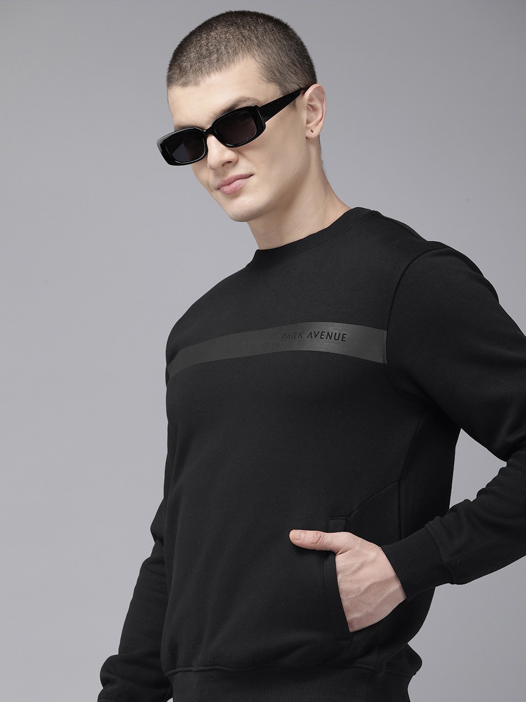 

Park Avenue Round Neck Long Sleeves Sweatshirt, Black