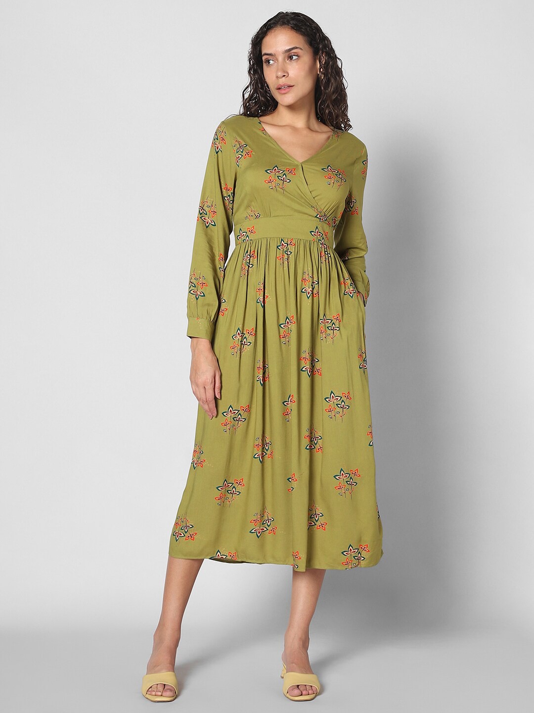 

Pantaloons Floral Printed Fit & Flare Midi Dress, Green