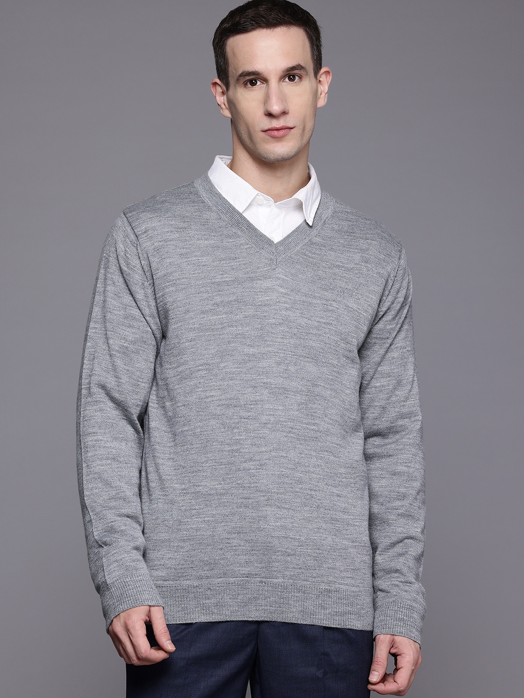 

Raymond V-Neck Pullover, Grey melange