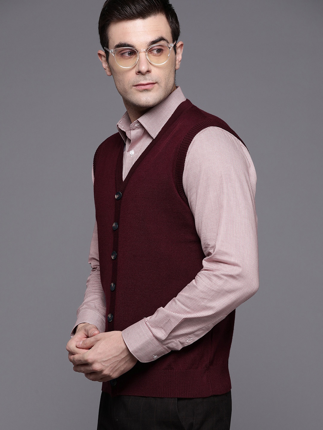 

Raymond Men Solid Formal Cardigan, Burgundy
