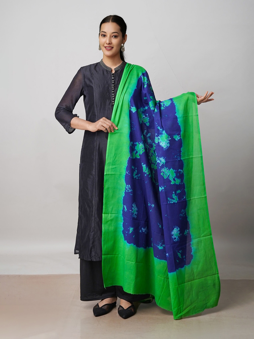 

Unnati Silks Abstract Dyed Pure Cotton Tie and Dye Dupatta, Blue