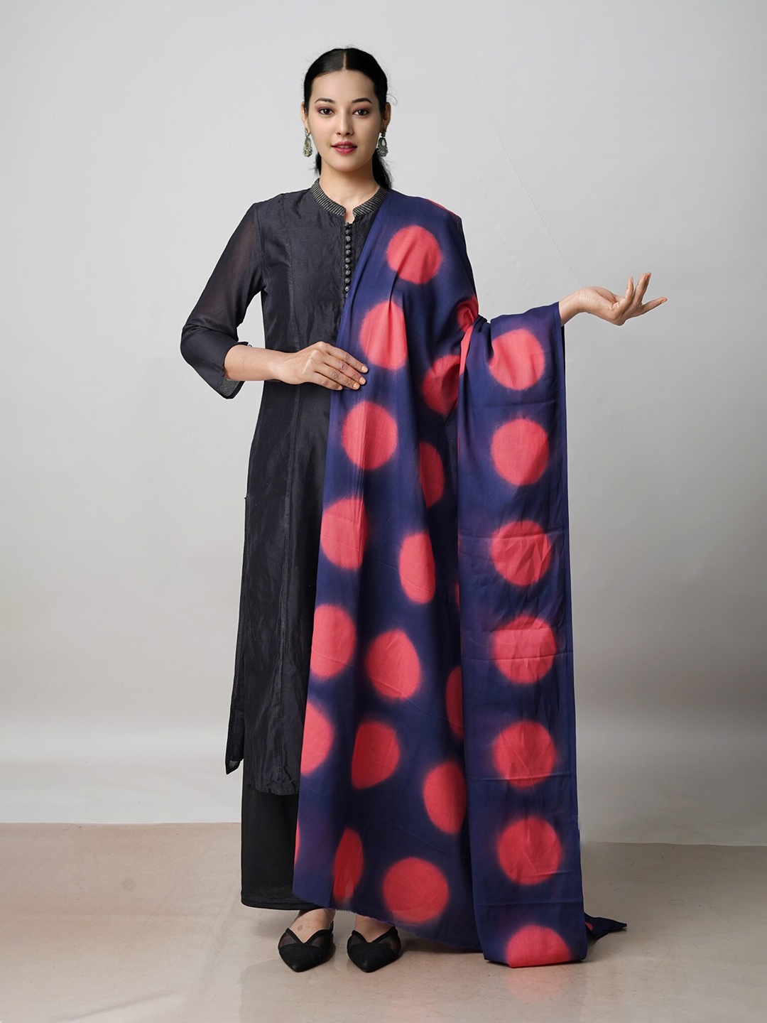 

Unnati Silks Polka Dots Printed Pure Cotton Tie and Dye Dupatta, Navy blue
