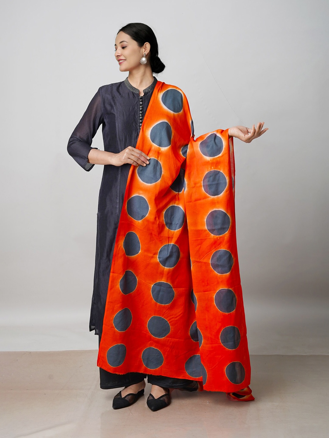 

Unnati Silks Tie and Dyed Pure Cotton Dupatta, Orange