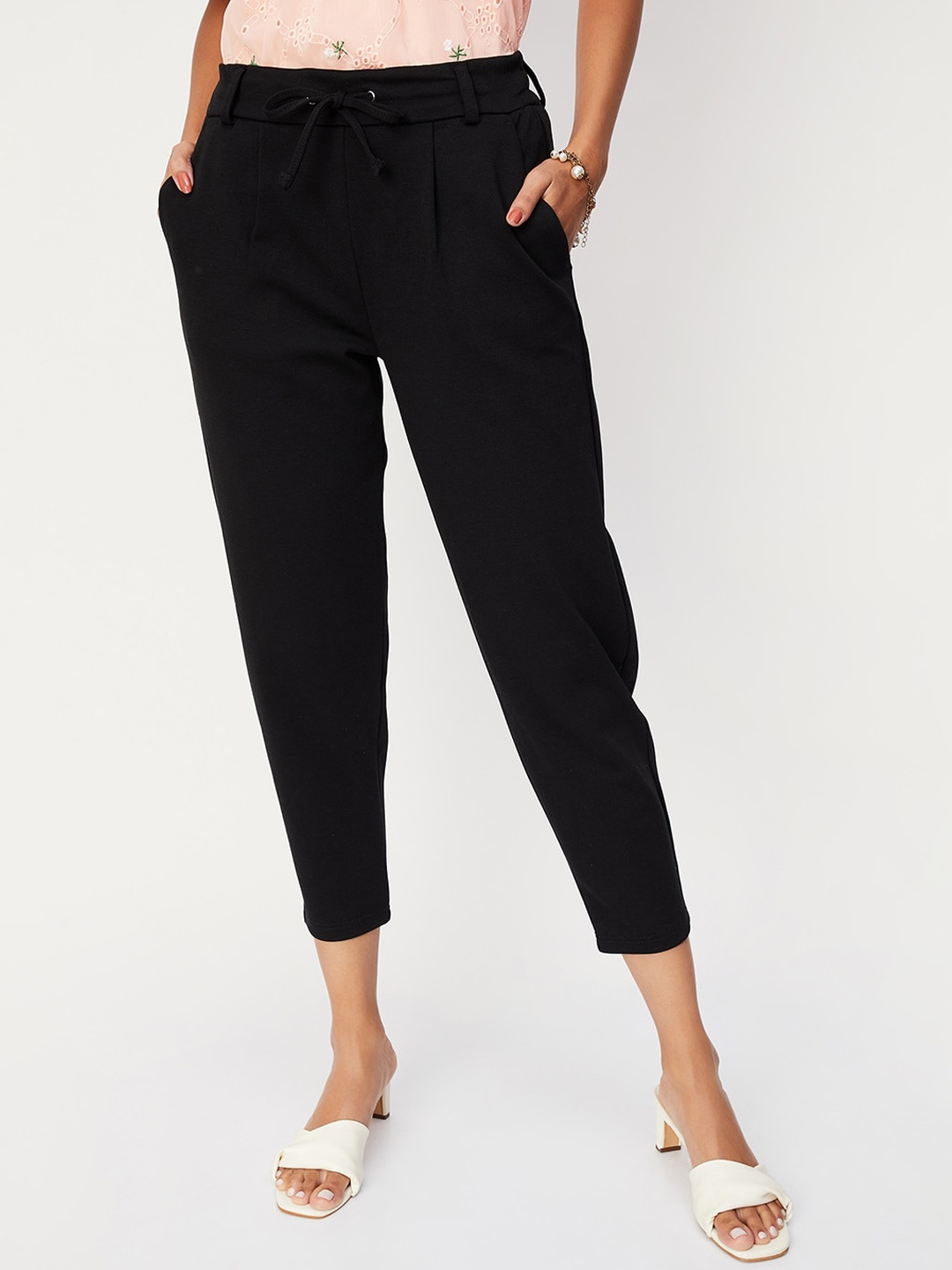 

max Women Mid-Rise Trousers, Black