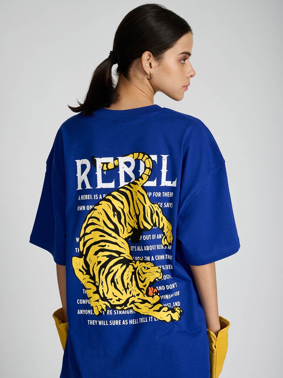 

Bonkers Corner Blue Graphic Printed Drop-Shoulder Sleeves Cotton Oversized T-shirt