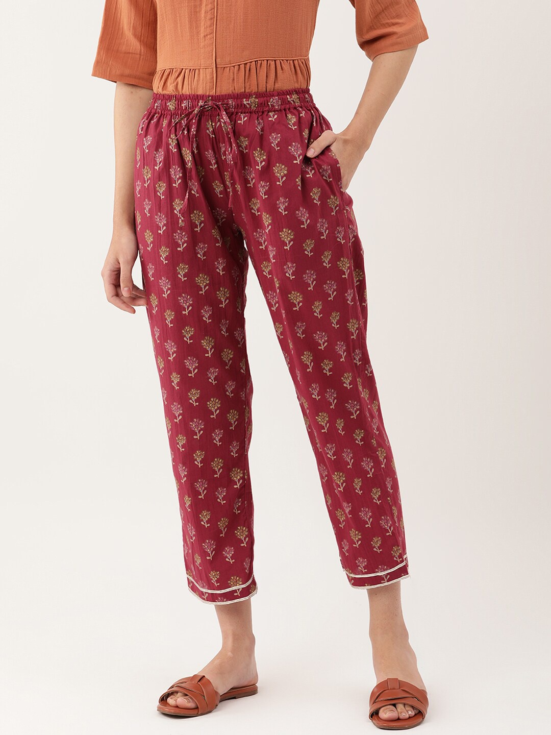 

Lokatita Women Red & Green Ethnic Motifs Printed Cropped Palazzos