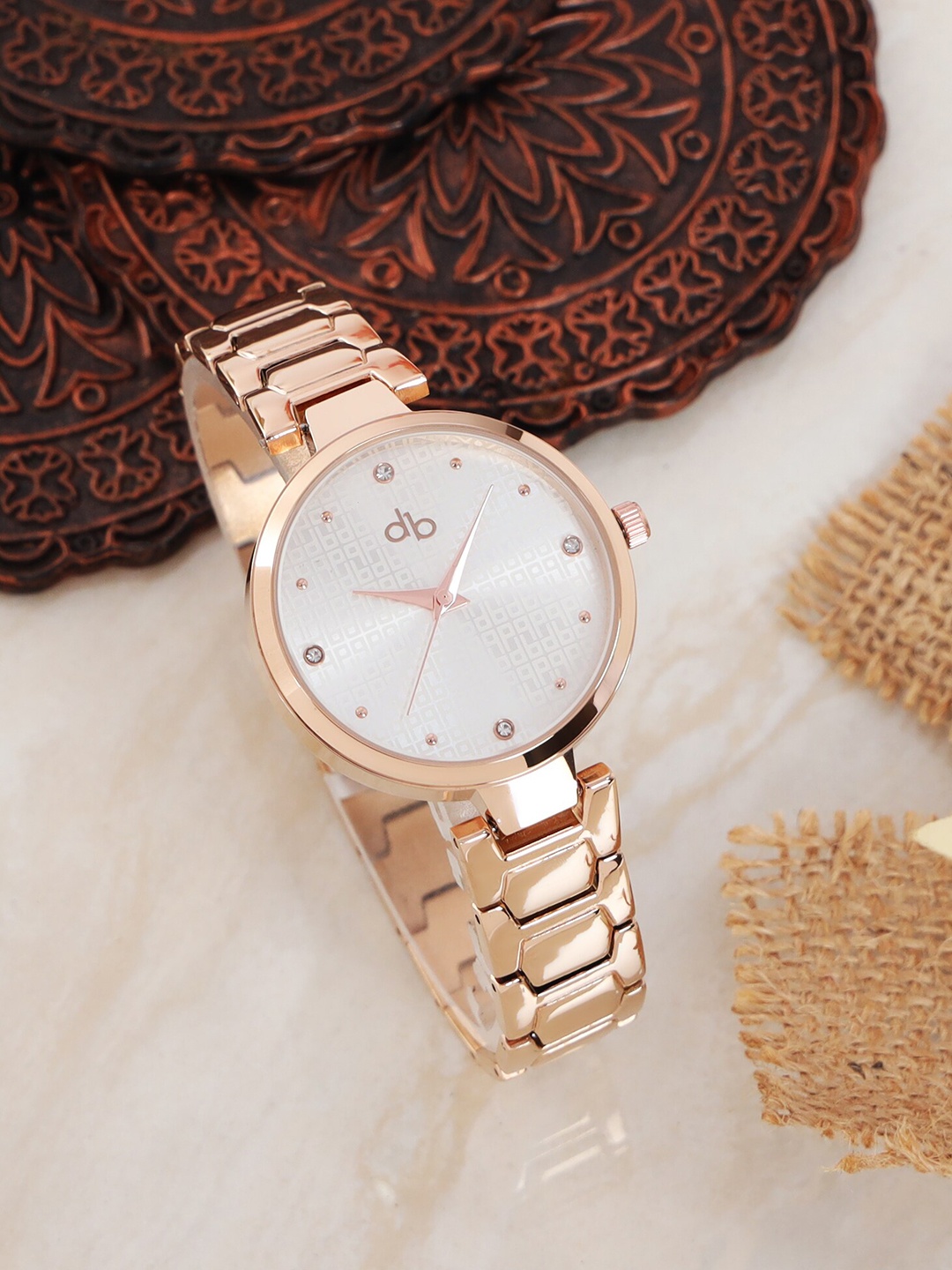 

DressBerry Women Brass Embellished Dial & Bracelet Style Straps Analogue Watch DB_SS21_3F, Silver