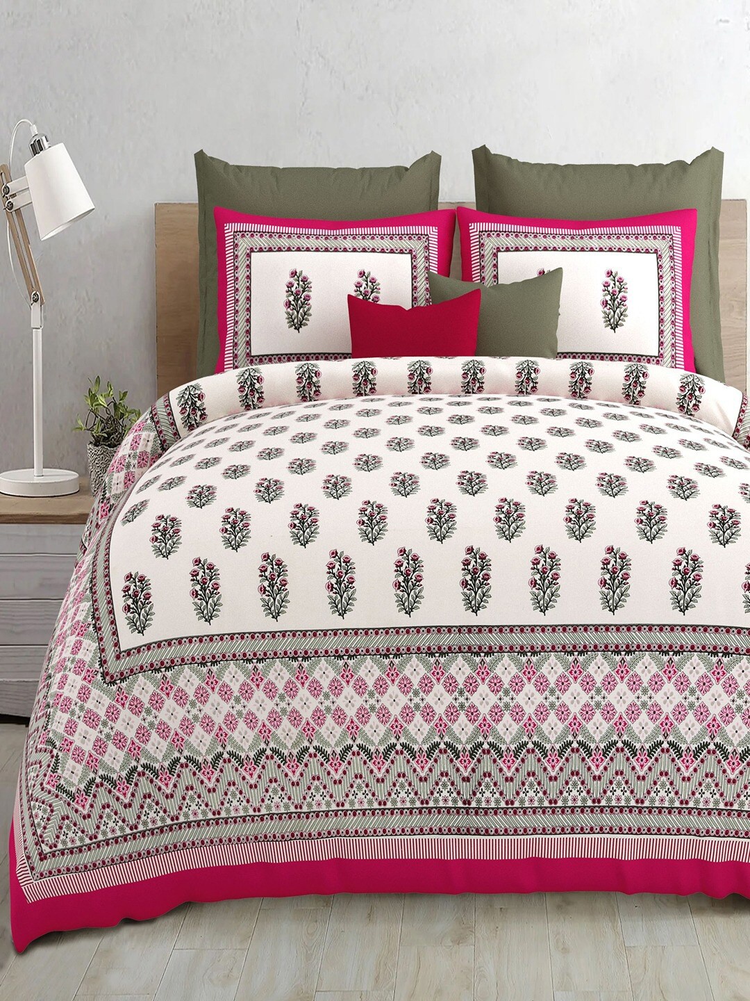 

Bombay Spreads Pink & White Floral Pure Cotton 210 TC King Bedsheet With 2 Pillow Covers