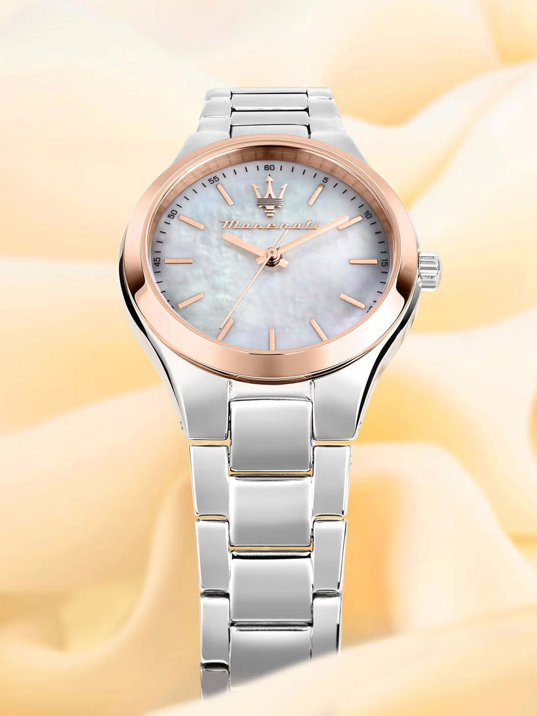 

Maserati Women Bracelet Style Straps Analogue Watch R8853151503, Silver