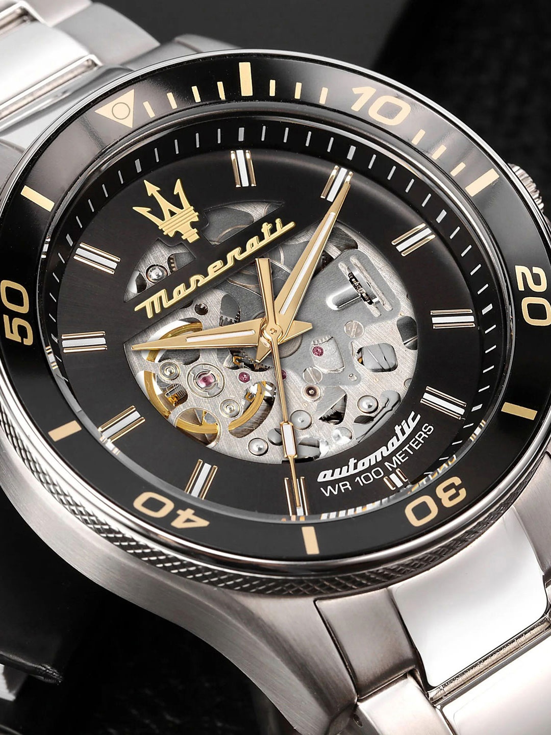 

Maserati Men Bracelet Style Straps Analogue Watch R8823140008, Black