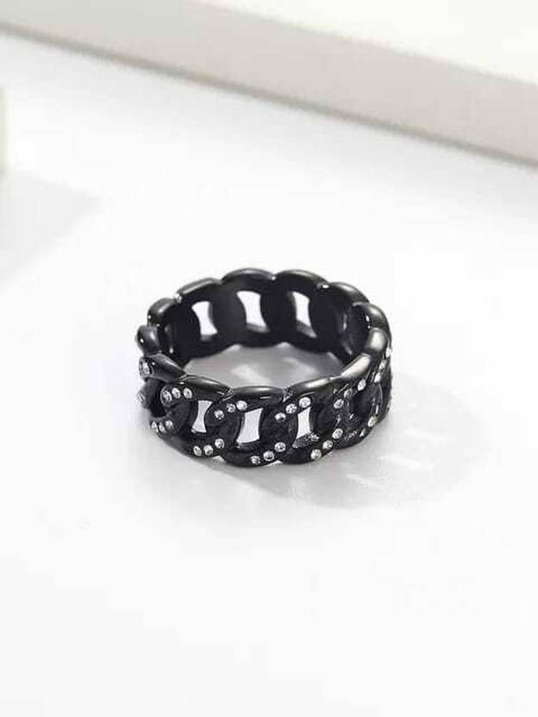 

VIEN Unisex Round Cut CZ Curb Chain Style Band Ring, Black