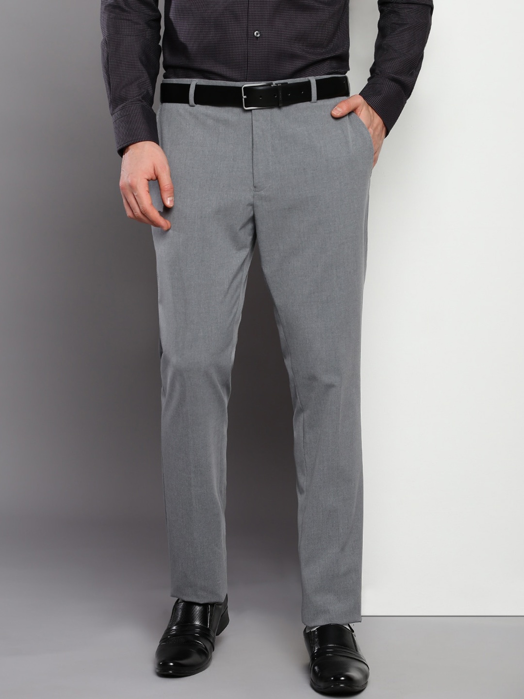 

Tommy Hilfiger Men Mid-Rise Formal Trousers, Grey