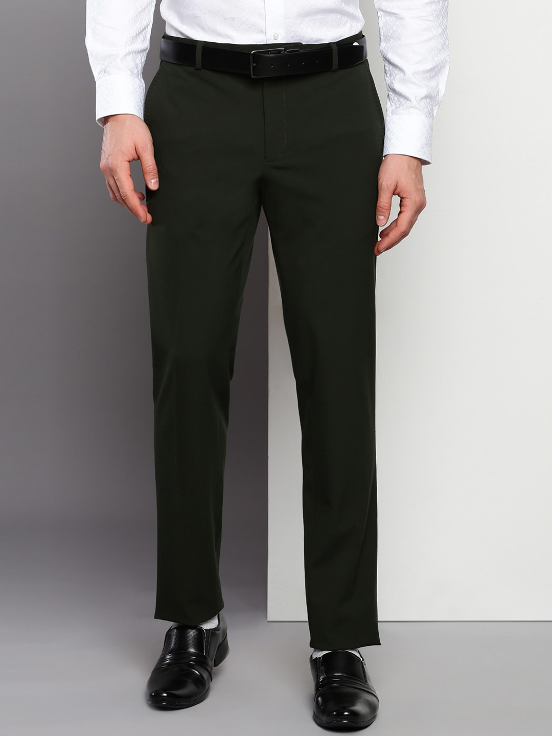 

Tommy Hilfiger Men Mid-Rise Formal Trousers, Green