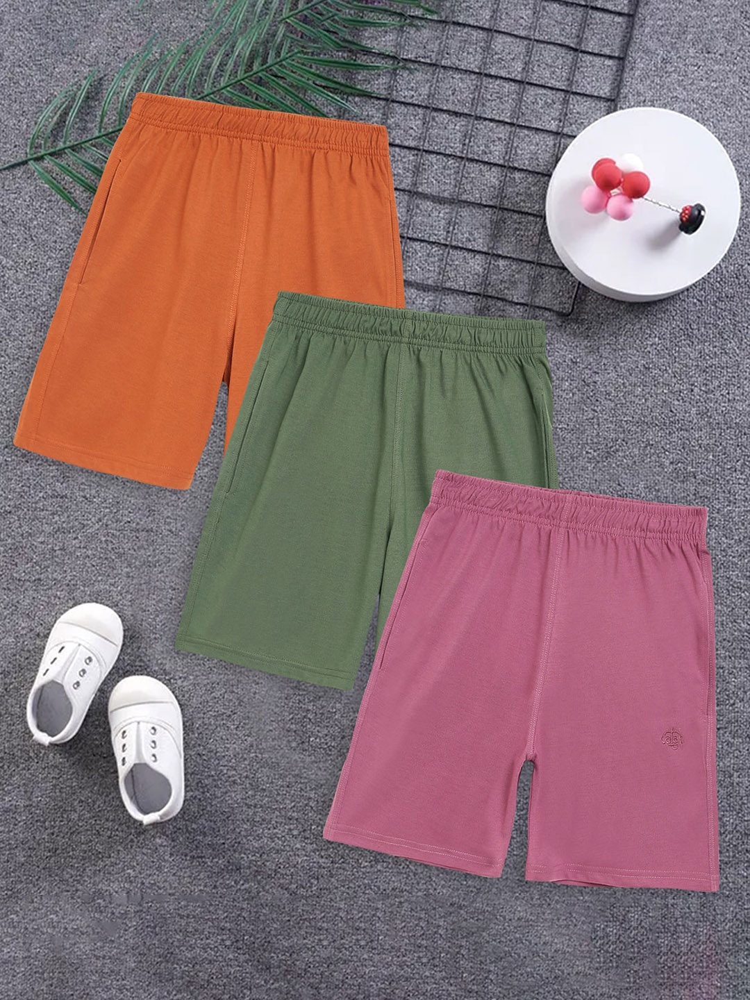 

CHIMPRALA Girls Pack Of 3 Mid Rise Cotton Shorts, Rust