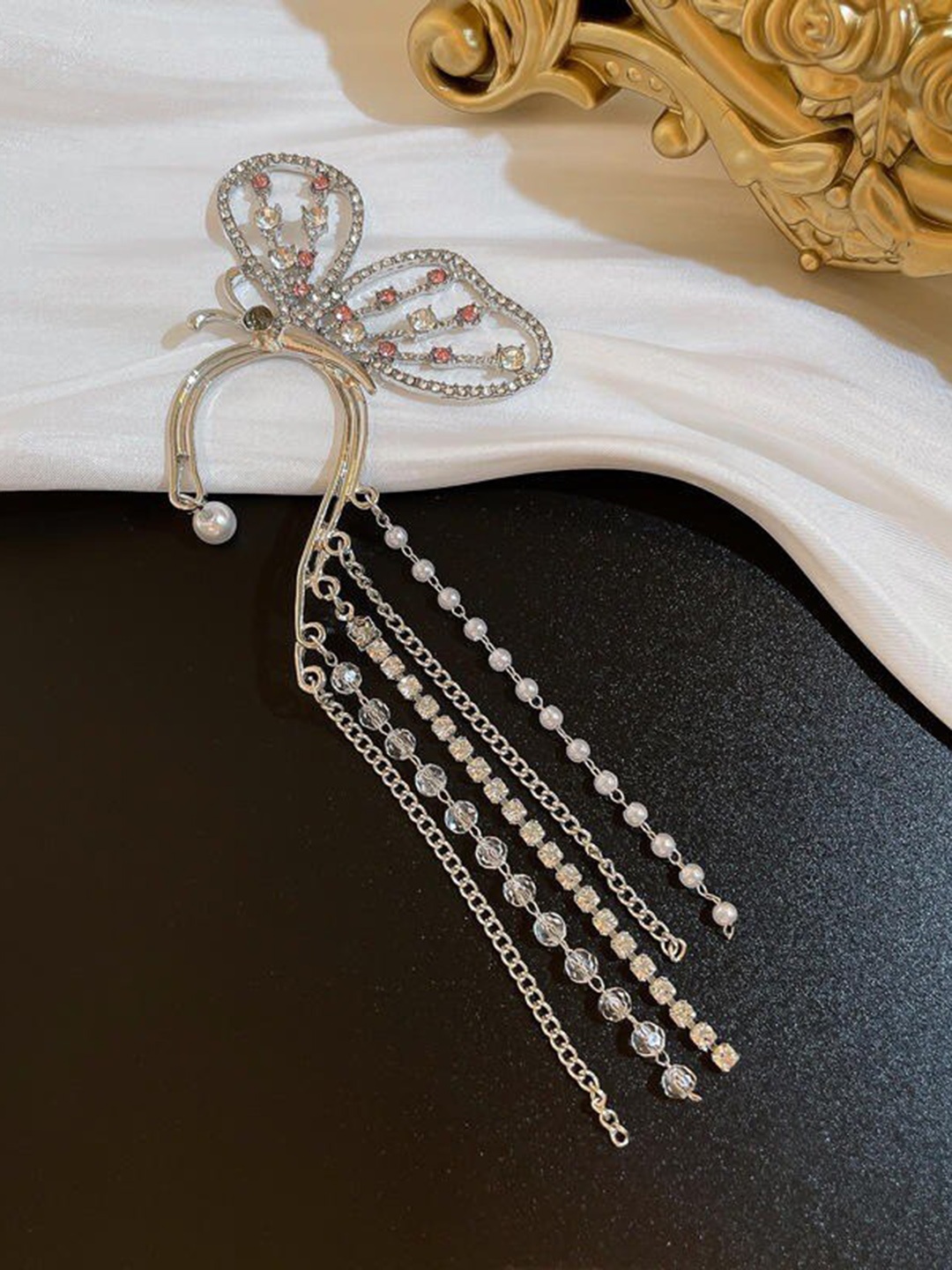

Pinapes Silver Plated Butterfly Shaped Rhinestone Studded & Beaded Ear Cuff Earrings