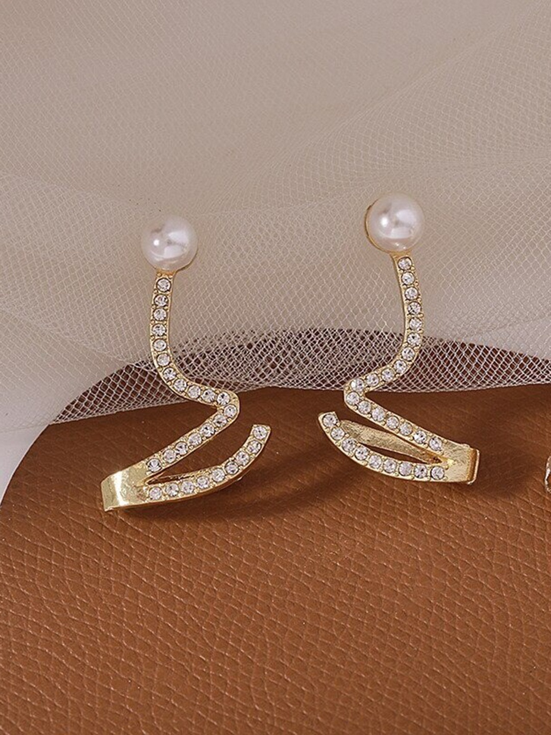 

Pinapes Gold-Plated Classic Stone Studded & Beaded Drop Earrings