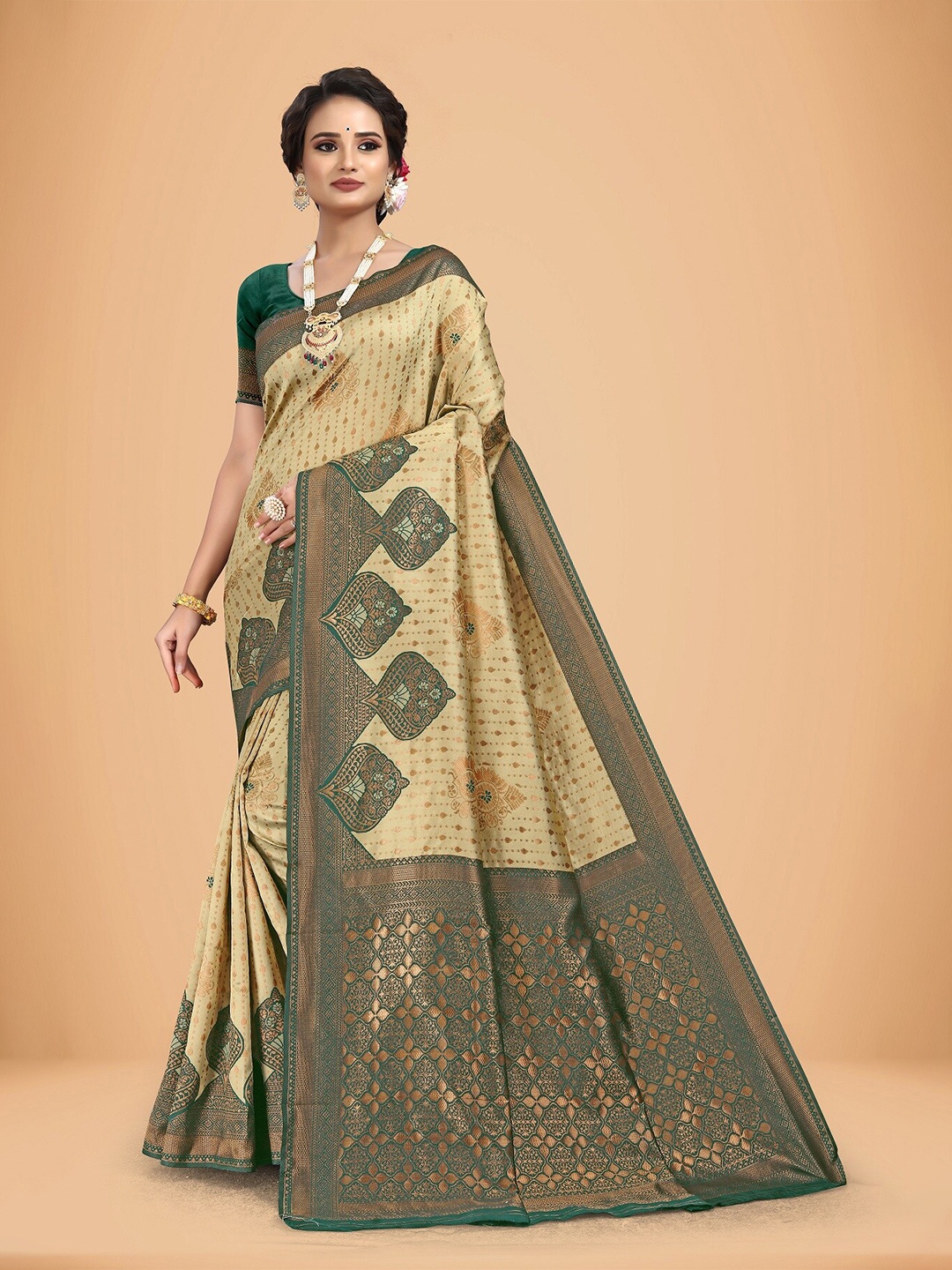 

Rivana Woven Design Zari Saree, Green