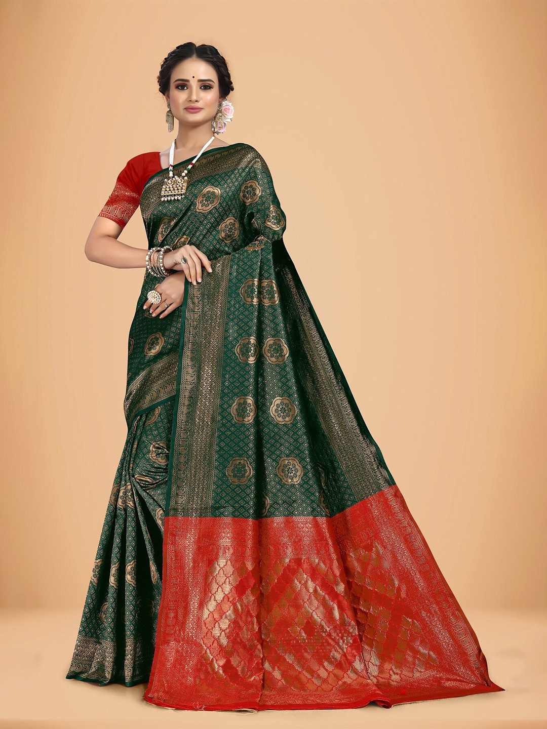 

Rivana Woven Design Zari Saree, Green