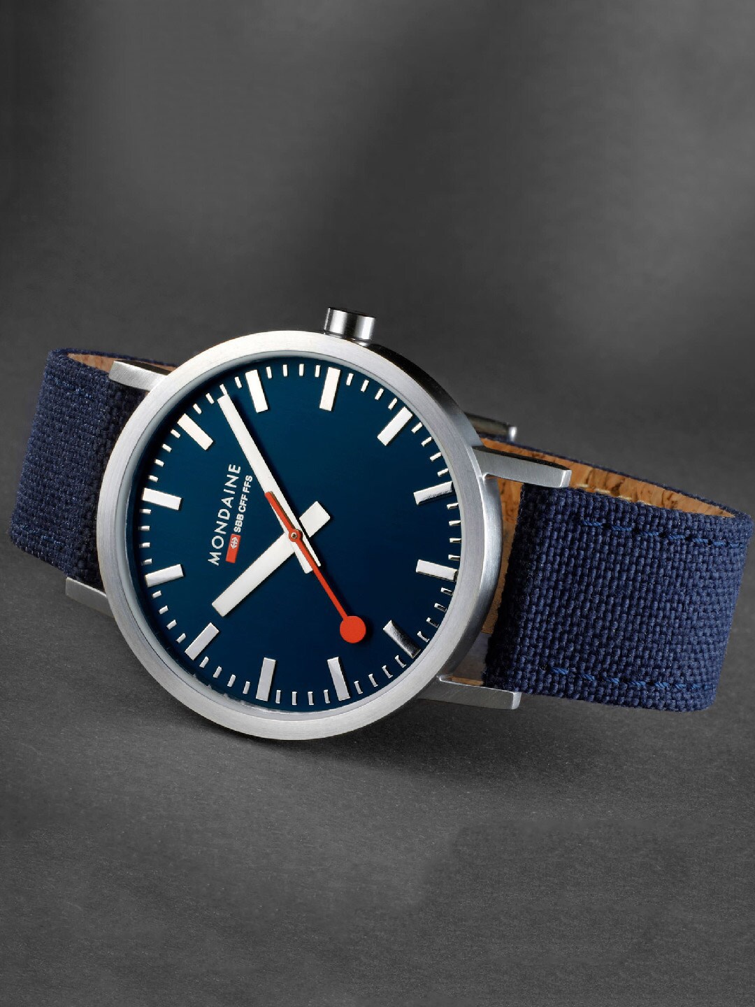 

Mondaine Unisex Analogue Watch A660.30360.40SBD, Blue