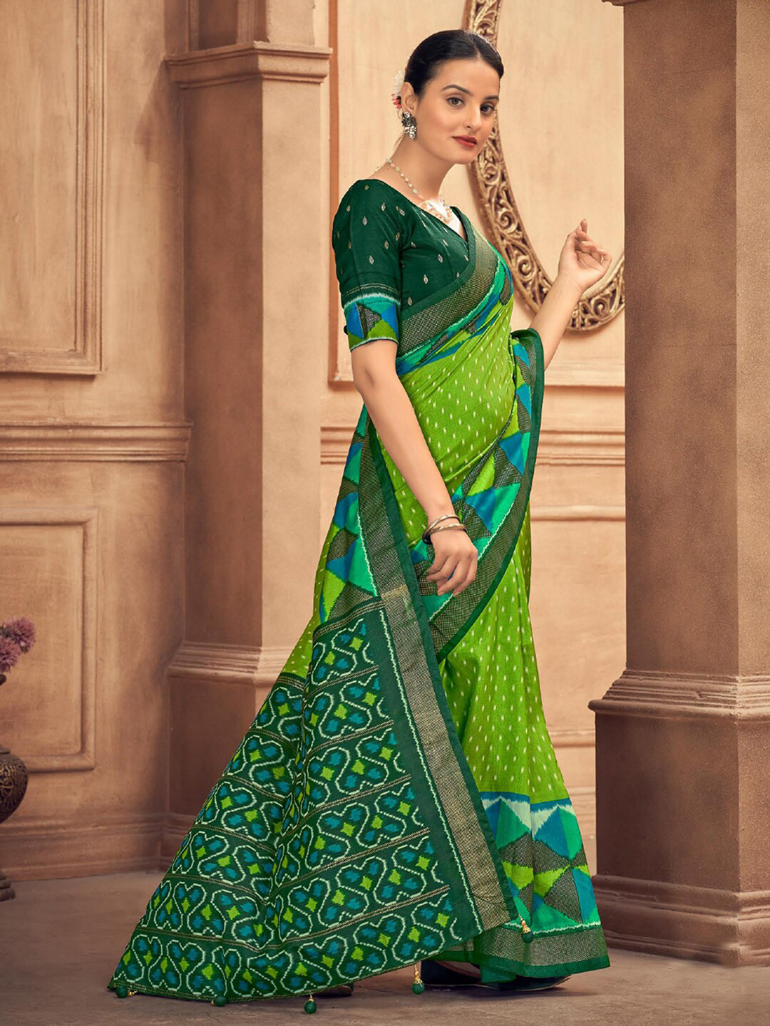 

Mitera Green Geometric Printed Saree