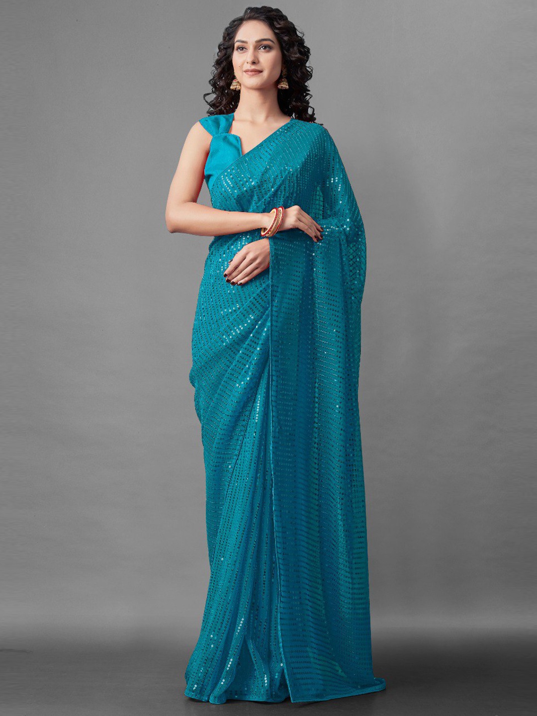 

VEERAX Embellished Sequinned Saree, Blue