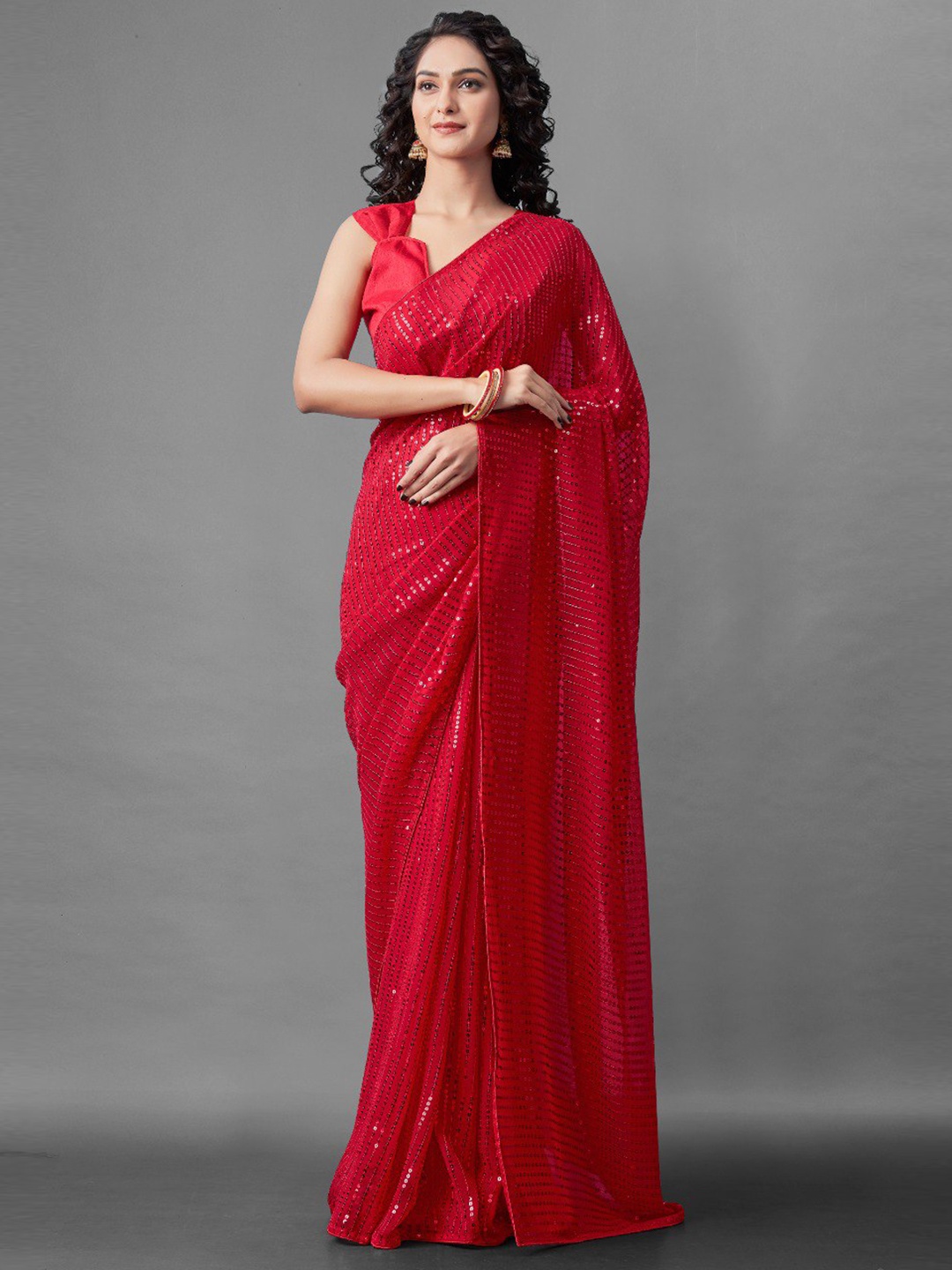 

VEERAX Embellished Sequinned Saree, Red