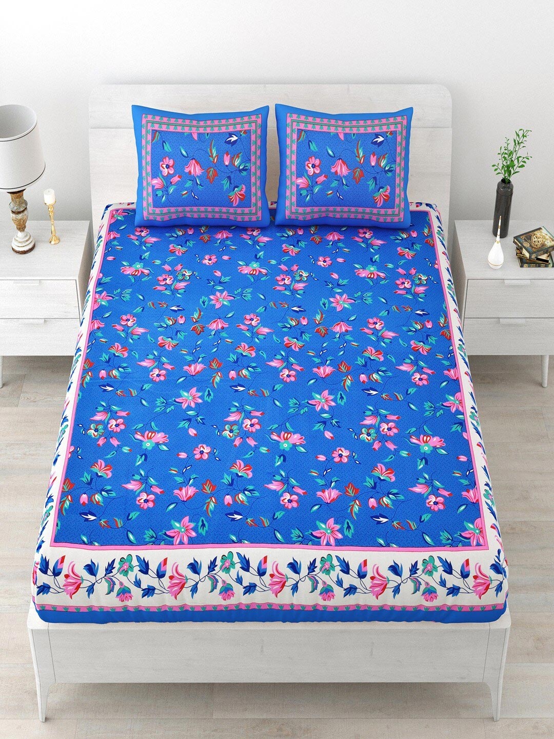 

UNIQCHOICE Blue & White Floral Cotton 120 TC Queen Bedsheet With 2 Pillow Covers