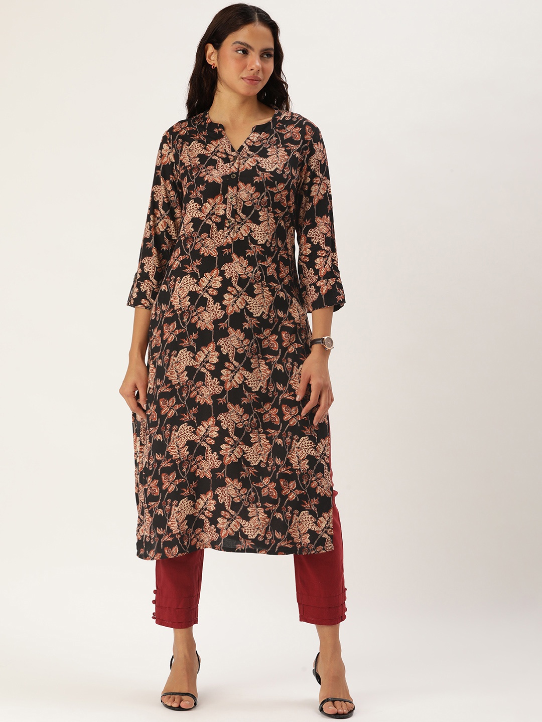 

AMUKTI Women Floral Printed Kurta, Black