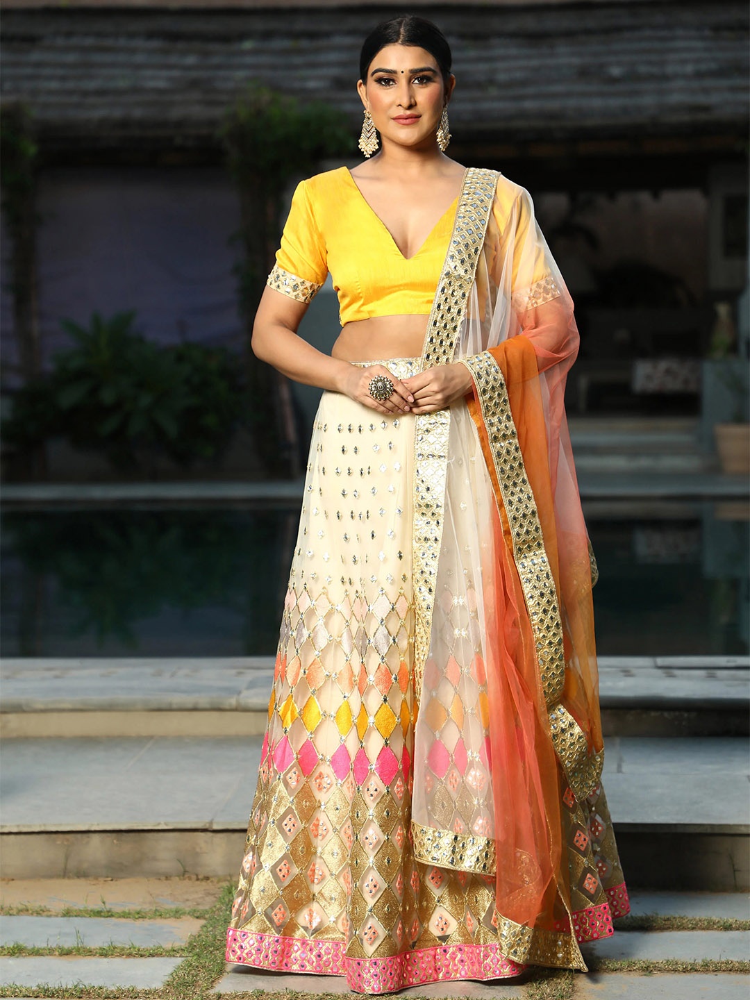 

Phenav Semi-Stitched Lehenga & Blouse With Dupatta, Yellow