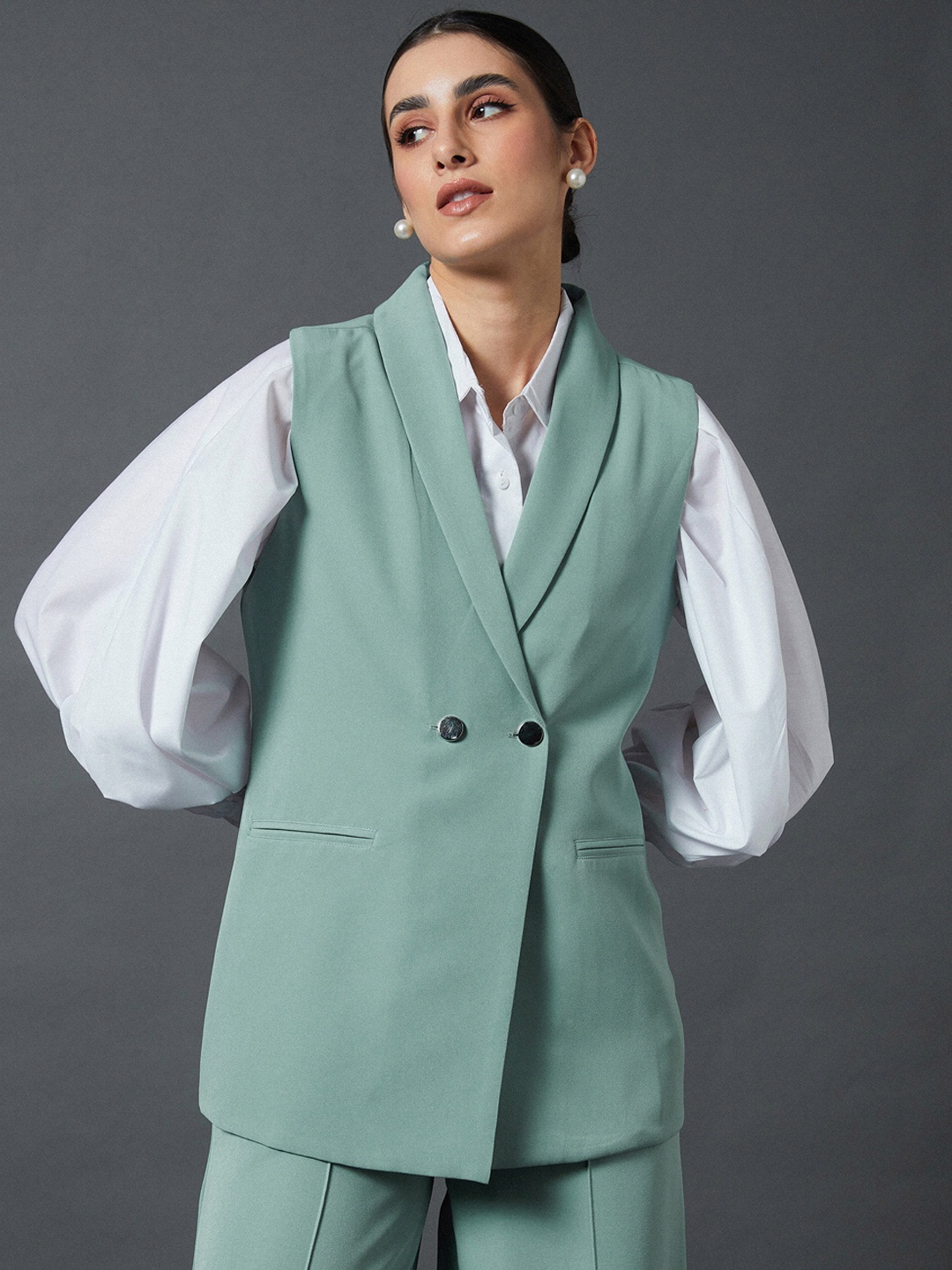 

SASSAFRAS worklyf Double Breasted Sleeveless Longline Blazer, Blue