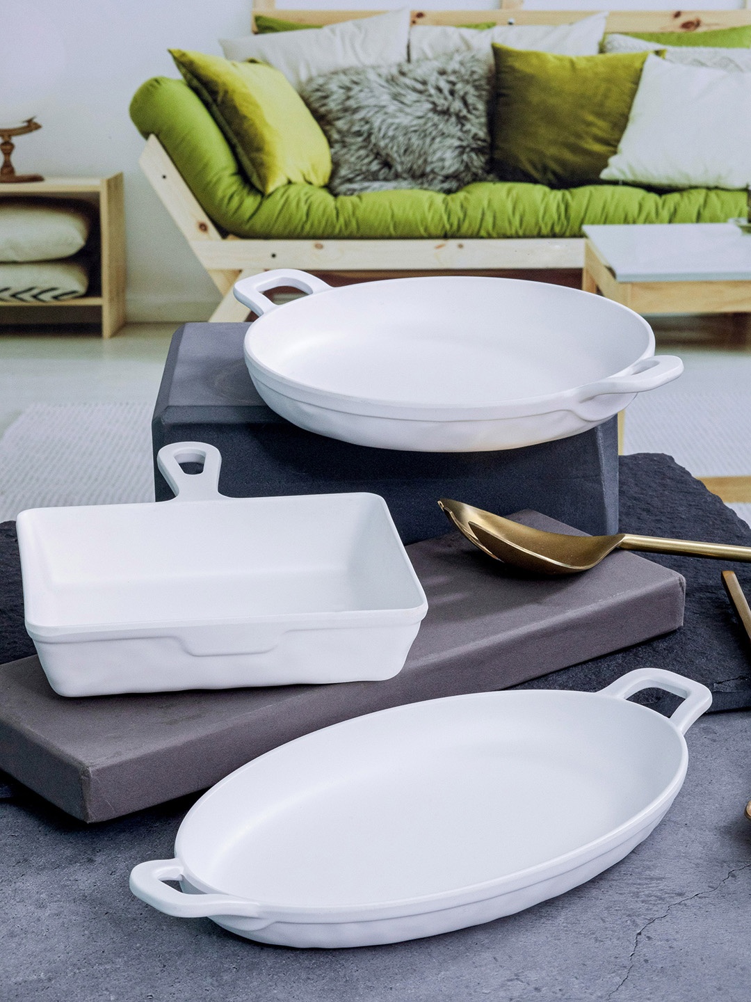 

Servewell White 3 Pieces Melamine Servo Dish with Handle Set